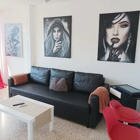 Апартаменты Mit Schoener Aussicht Und Terasse