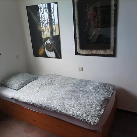 Mit Schoener Aussicht Und Terasse Апартаменты *